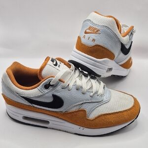  Nike Air Max 1 Monarch Sneakers Mens Sz 10 Style: FN6952-101